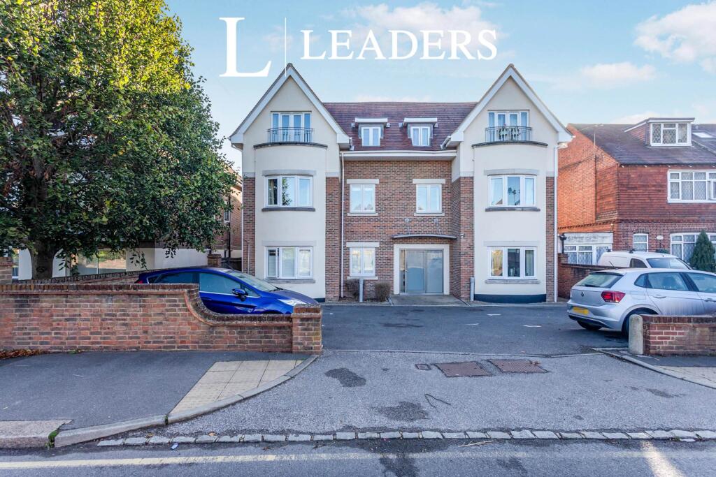 1 bed 1st Floor Flat for rent in Redhill. From Leaders Lettings - Redhill