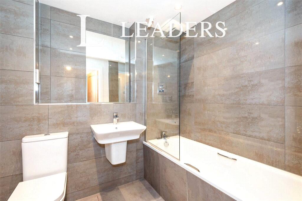 2 bed 1st Floor Flat for rent in Redhill. From Leaders Lettings - Redhill 2 bed 1st Floor Flat for rent in Redhill. From Leaders Lettings - Redhill
