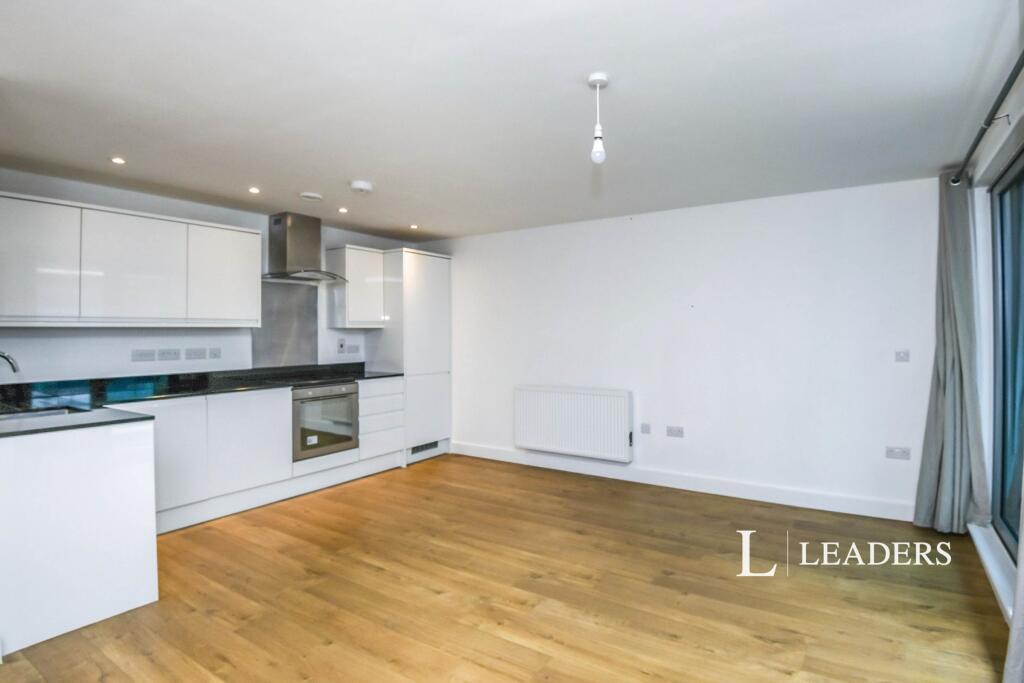 1 bed 1st Floor Flat for rent in South Nutfield. From Leaders Lettings - Redhill 1 bed 1st Floor Flat for rent in South Nutfield. From Leaders Lettings - Redhill