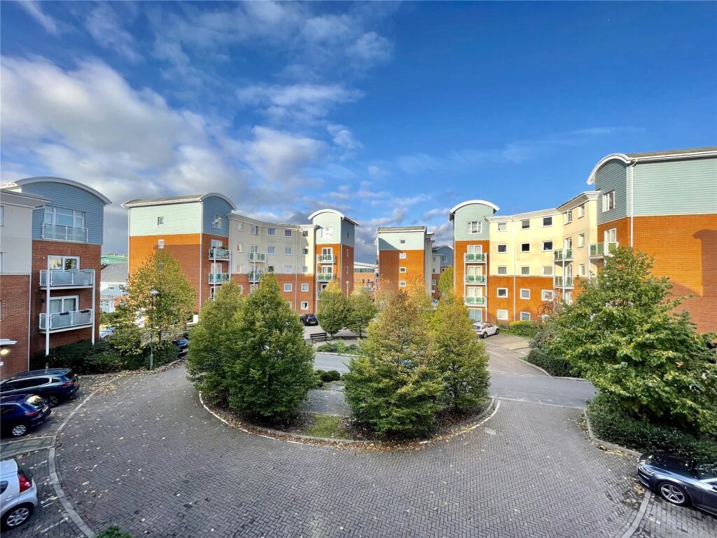 2 bed 1st Floor Flat for rent in Redhill. From Leaders Lettings - Redhill
