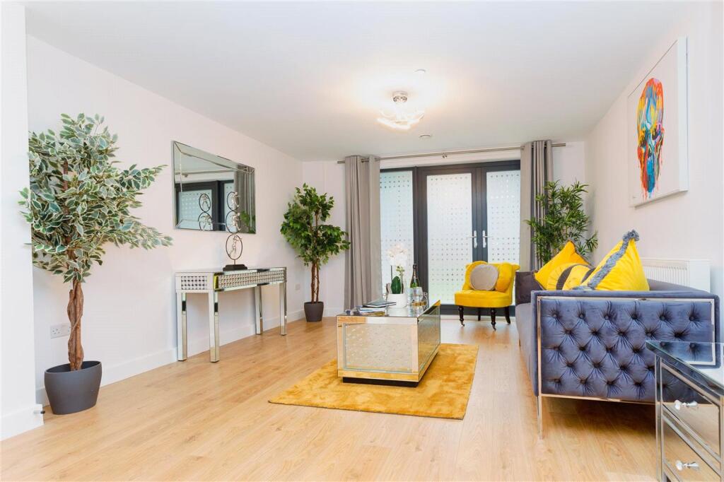 2 bed 1st Floor Flat for rent in Redhill. From Leaders Lettings - Redhill