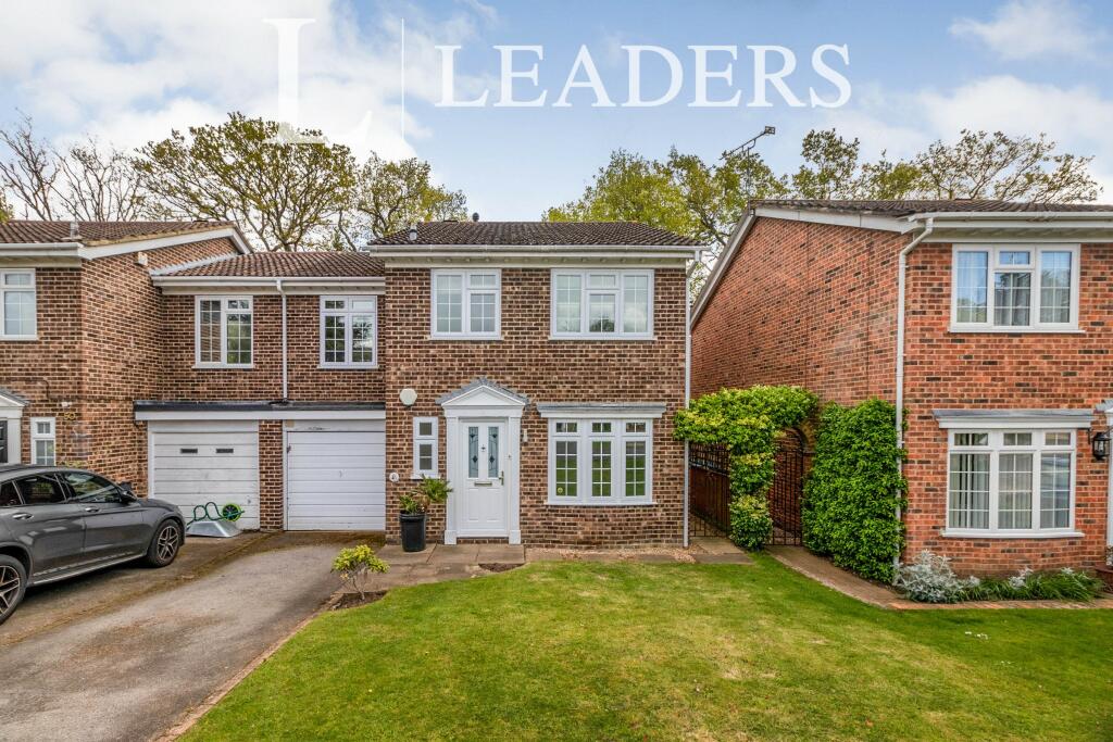 4 bed Semi-Detached House for rent in Burwood Park. From Leaders - Walton