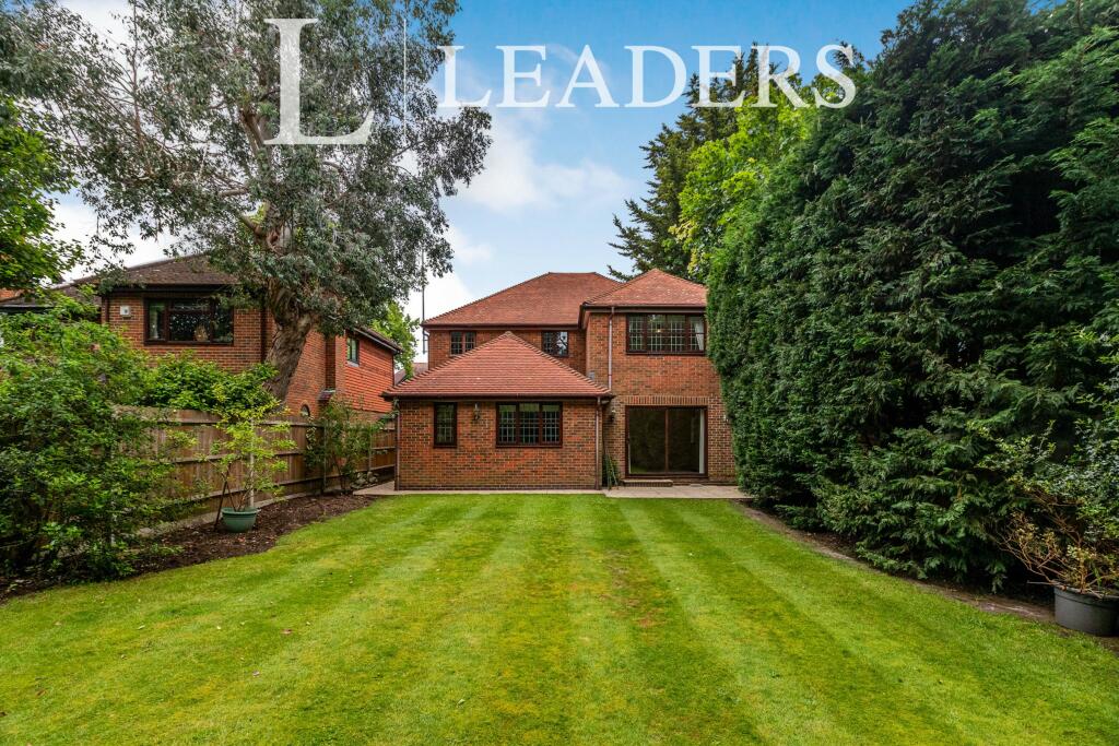 4 bed Detached House for rent in Weybridge. From Leaders Walton On Thames