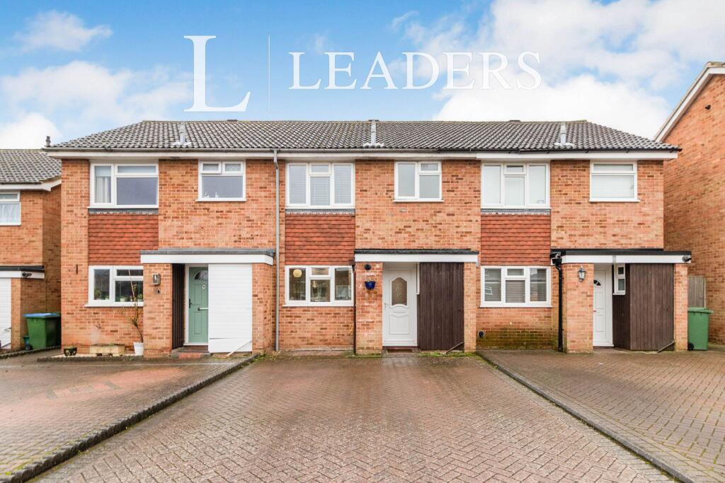 3 bed Mid Terraced House for rent in Walton-on-Thames. From Leaders Lettings - Walton on Thames