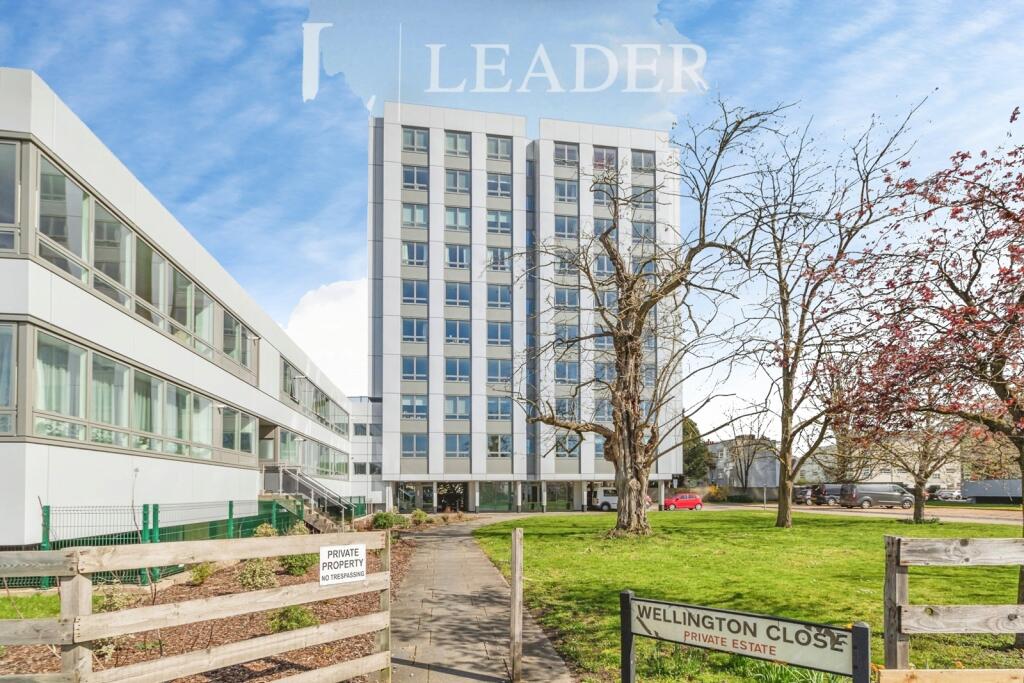 2 bed 1st Floor Flat for rent in Walton-on-Thames. From Leaders Lettings - Walton on Thames 2 bed 1st Floor Flat for rent in Walton-on-Thames. From Leaders Lettings - Walton on Thames