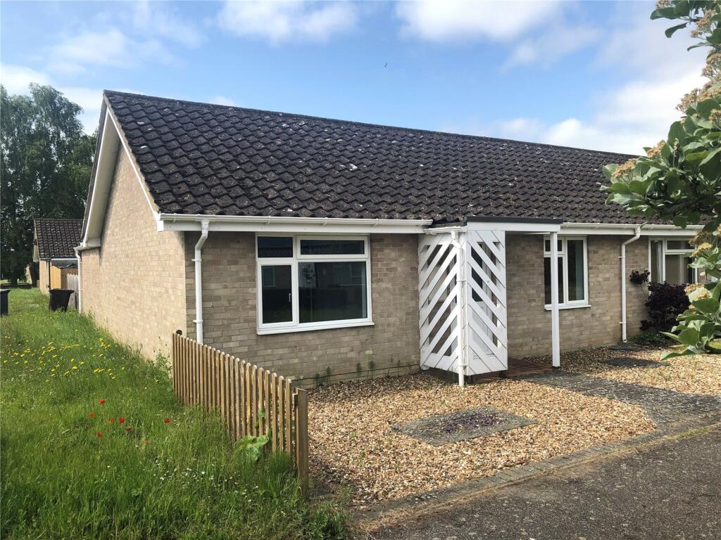 2 bed Bungalow for rent in Hollybush Corner. From Lacy Scott & Knight - Bury St Edmunds 2 bed Bungalow for rent in Hollybush Corner. From Lacy Scott & Knight - Bury St Edmunds