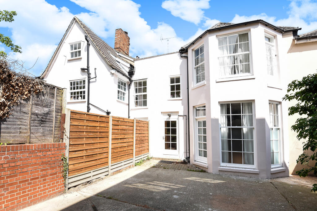 2 bed Apartment for rent in Bury St Edmunds. From Lacy Scott & Knight - Bury St Edmunds 2 bed Apartment for rent in Bury St Edmunds. From Lacy Scott & Knight - Bury St Edmunds