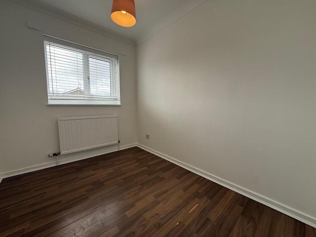 3 bed Detached for rent in Hull. From Leonards - Hull