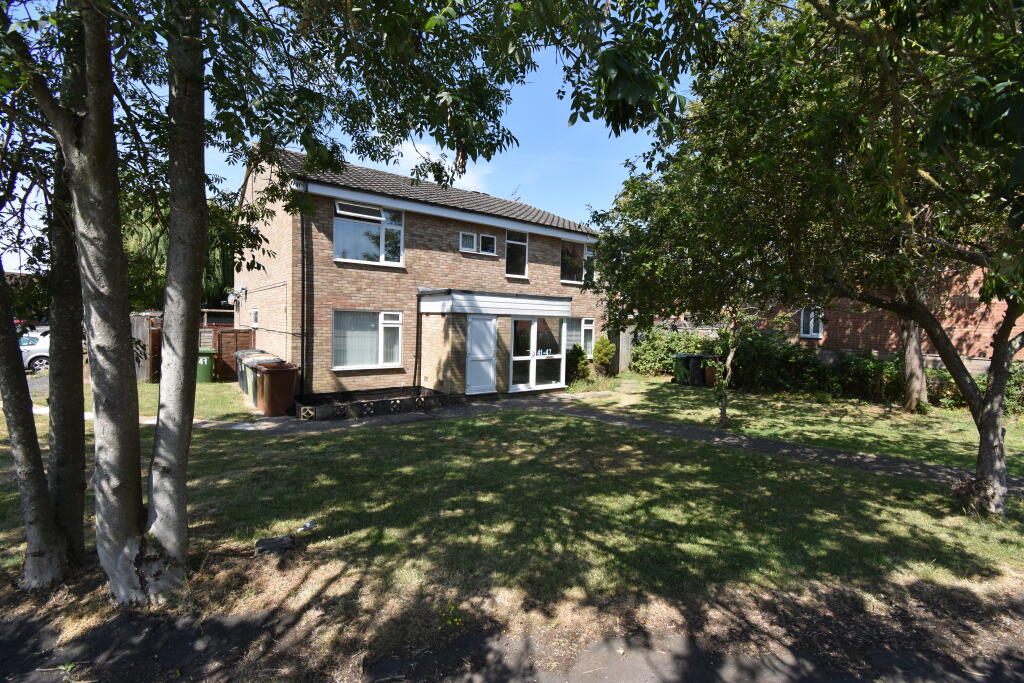 1 bed 1st Floor Flat for rent in Earls Barton. From Let It! (Wellingborough) Limited - Wellingborough
