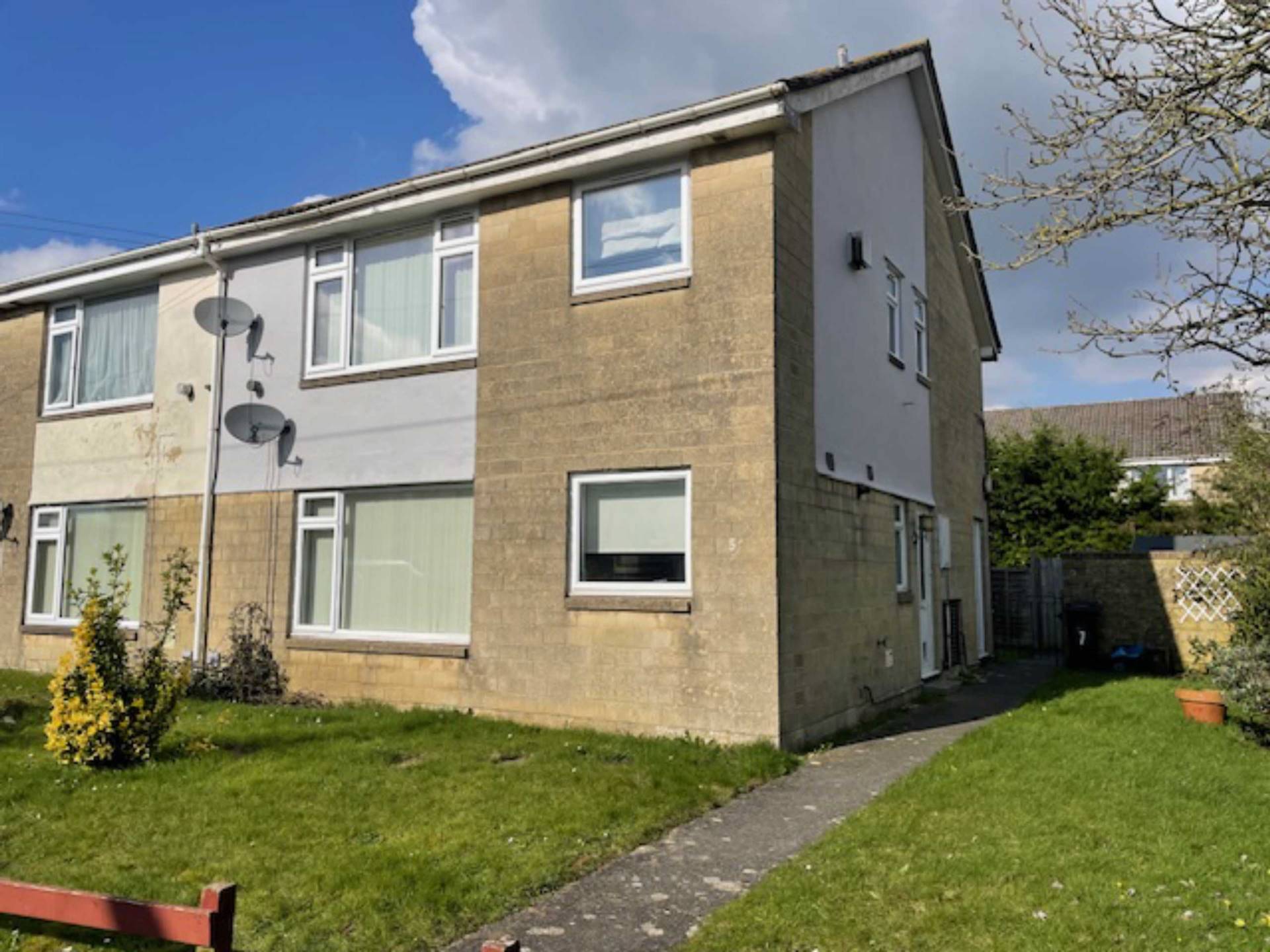2 bed 1st Floor Flat for rent in Frome. From Lewis Gray 2 bed 1st Floor Flat for rent in Frome. From Lewis Gray