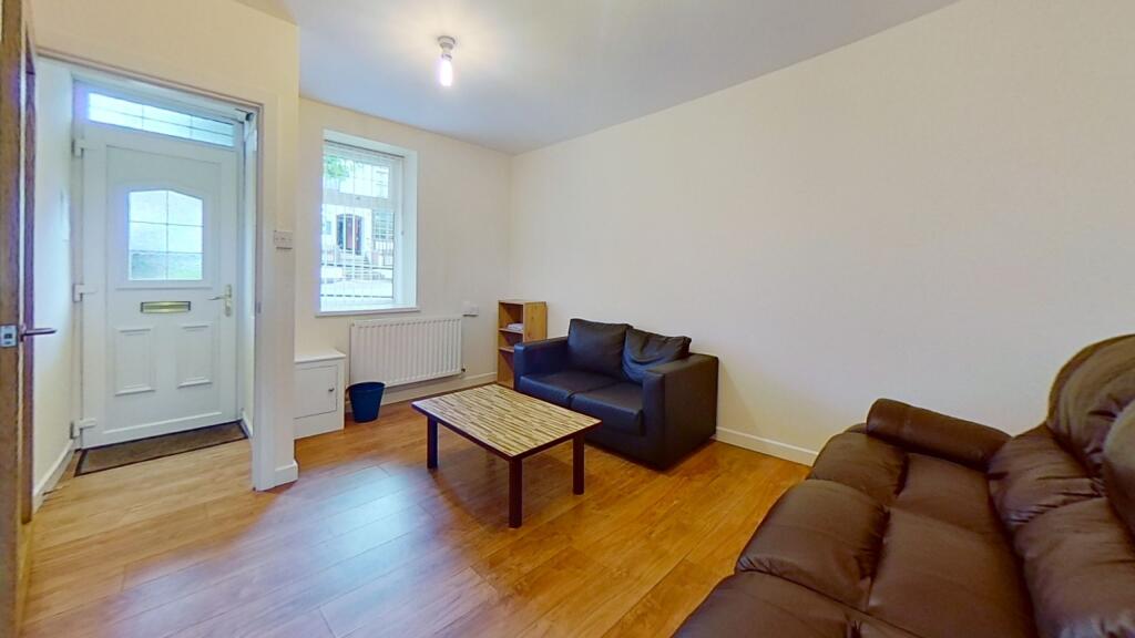 4 bed House Share for rent in Pontypridd. From Let Right Properties Ltd - Treforest