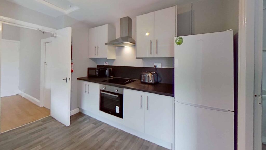 4 bed House Share for rent in Pontypridd. From Let Right Properties Ltd - Treforest