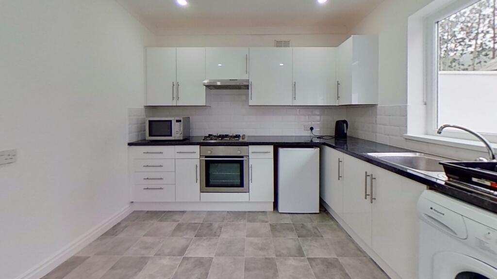 5 bed House Share for rent in Pontypridd. From Let Right Properties Ltd - Treforest