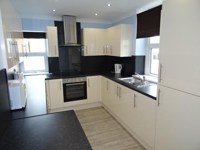 4 bed House Share for rent in Pontypridd. From Let Right Properties Ltd - Treforest
