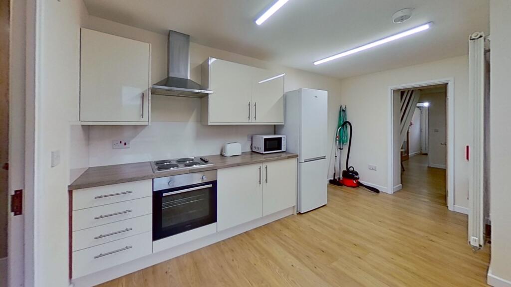 3 bed House Share for rent in Pontypridd. From Let Right Properties Ltd - Treforest 3 bed House Share for rent in Pontypridd. From Let Right Properties Ltd - Treforest