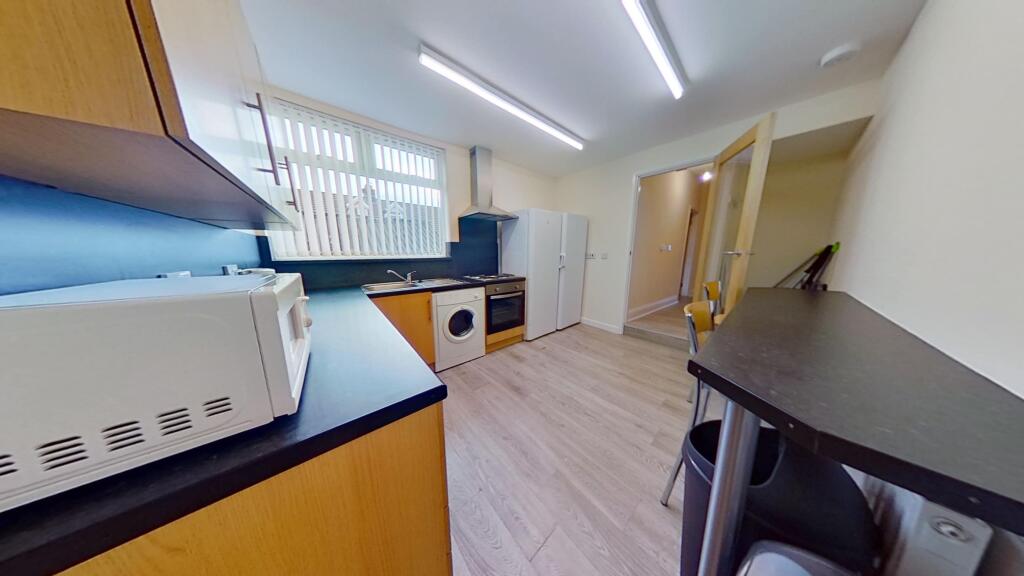 5 bed House Share for rent in Pontypridd. From Let Right Properties Ltd - Treforest