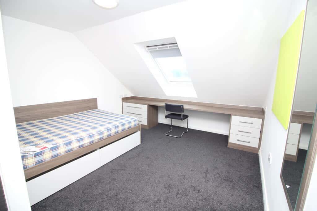 1 bed Flat Share for rent in Pen-y-coedcae. From Let Right Properties Ltd - Treforest 1 bed Flat Share for rent in Pen-y-coedcae. From Let Right Properties Ltd - Treforest