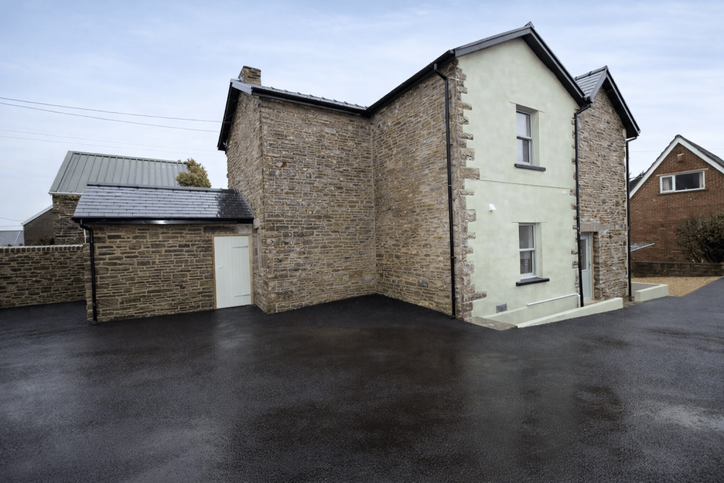 3 bed Detached for rent in Llantrisant. From Let Right Properties Ltd - Treforest