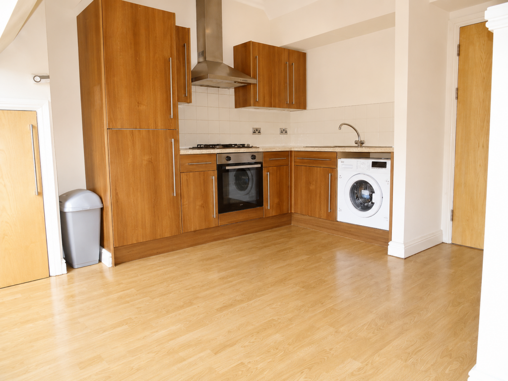 2 bed 1st Floor Flat for rent in Pontypridd. From Let Right Properties Ltd - Treforest