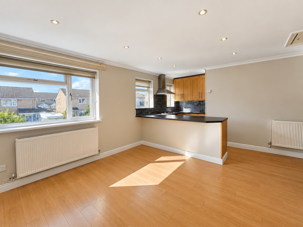 1 bed 1st Floor Flat for rent in Beddau. From Let Right Properties Ltd - Treforest
