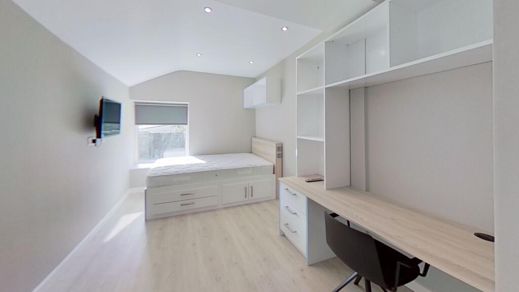 4 bed House Share for rent in Pontypridd. From Let Right Properties Ltd - Treforest