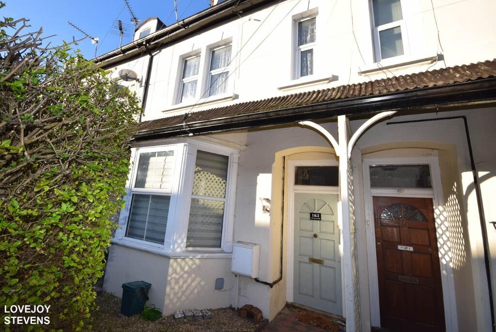 1 bed 1st Floor Flat for rent in Newbury. From Lovejoy Stevens - Newbury