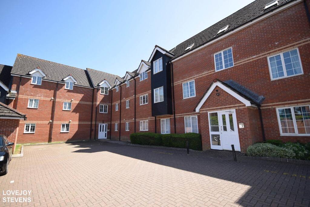 2 bed 1st Floor Flat for rent in Newbury. From Lovejoy Stevens - Newbury