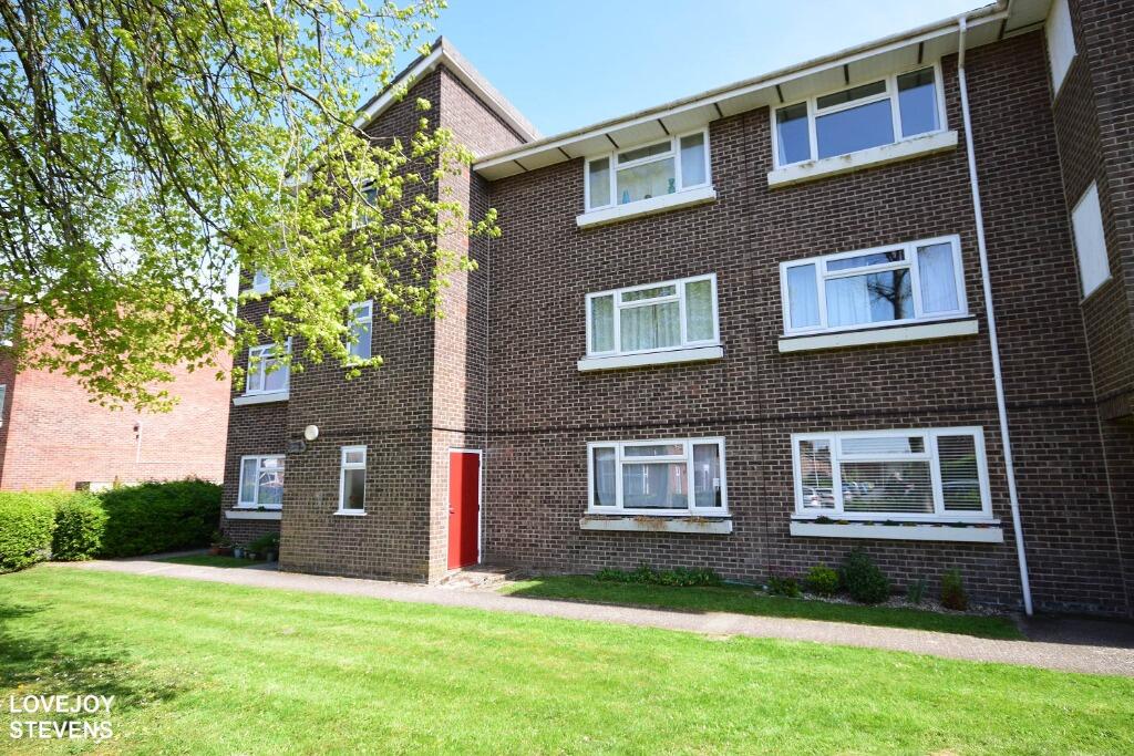 1 bed 1st Floor Flat for rent in Newbury. From Lovejoy Stevens - Newbury 1 bed 1st Floor Flat for rent in Newbury. From Lovejoy Stevens - Newbury
