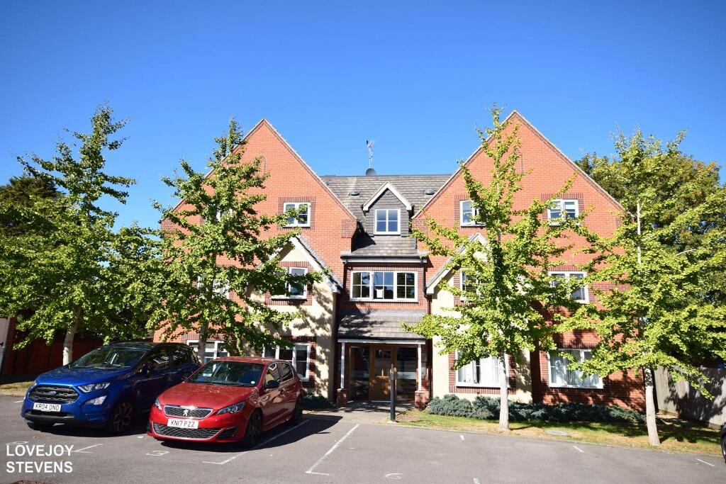 2 bed 1st Floor Flat for rent in Newbury. From Lovejoy Stevens - Newbury 2 bed 1st Floor Flat for rent in Newbury. From Lovejoy Stevens - Newbury