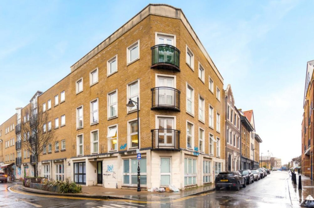 2 bed 1st Floor Flat for rent in Bethnal Green. From Lloyds Residential - Bethnal Green