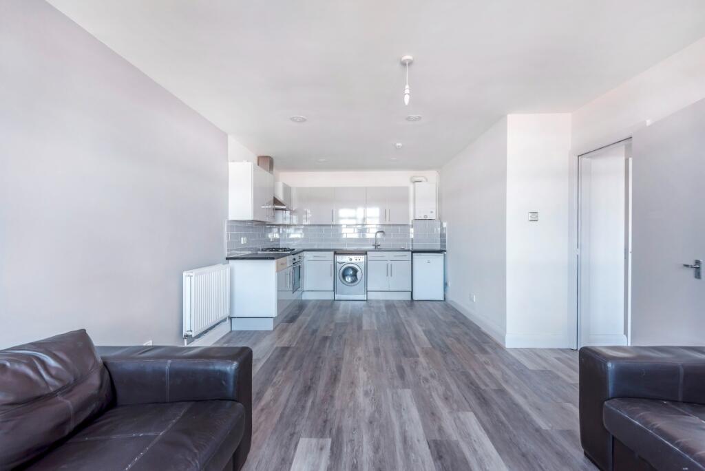 2 bed Apartment for rent in Hackney. From Lloyds Residential - Bethnal Green 2 bed Apartment for rent in Hackney. From Lloyds Residential - Bethnal Green