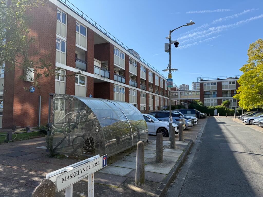 5 bed Annexe for rent in Battersea. From Lloyds Residential - Bethnal Green