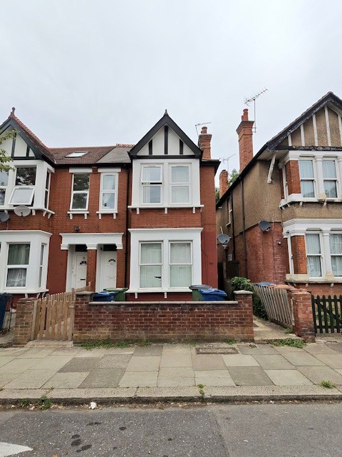 2 bed 1st Floor Flat for rent in Middlesex. From London Properties