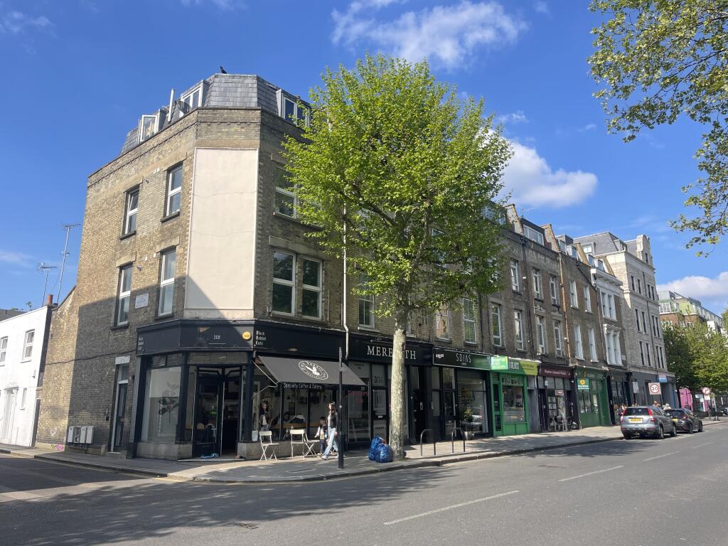 2 bed 1st Floor Flat for rent in Kensington. From London Property Zone - London 2 bed 1st Floor Flat for rent in Kensington. From London Property Zone - London