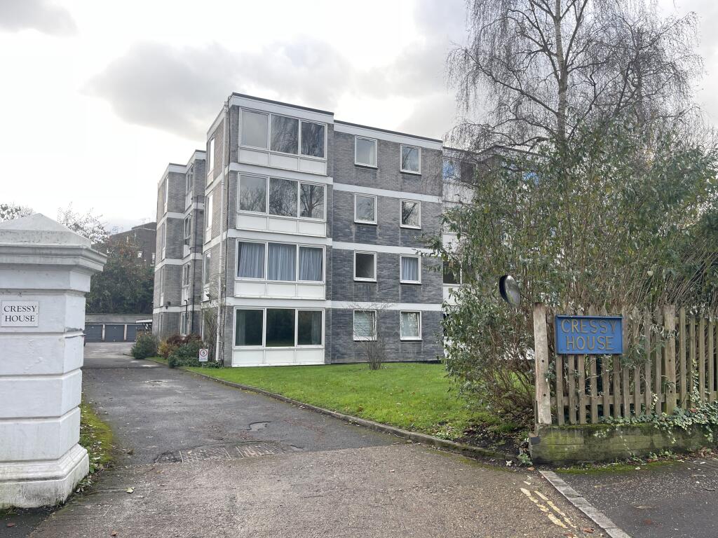 1 bed 1st Floor Flat for rent in London. From London Property Zone - London