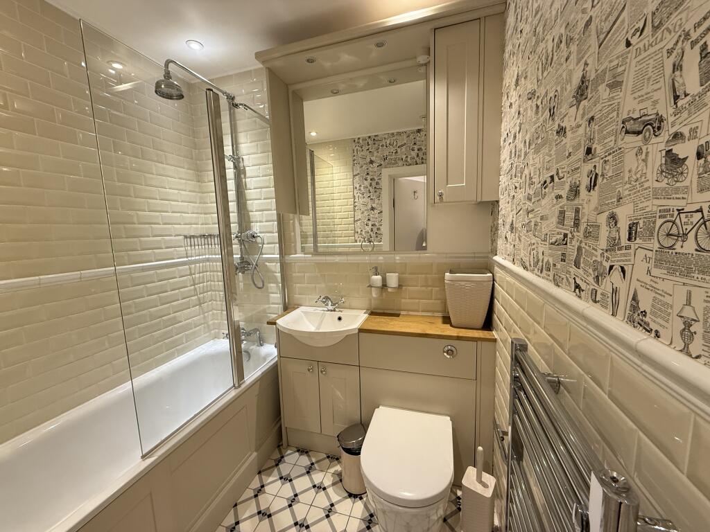 2 bed 1st Floor Flat for rent in Camden Town. From London Property Zone - London