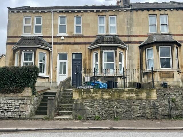 5 bed Mid Terraced House for rent in Bath. From Liane Hanks Residential - Bath
