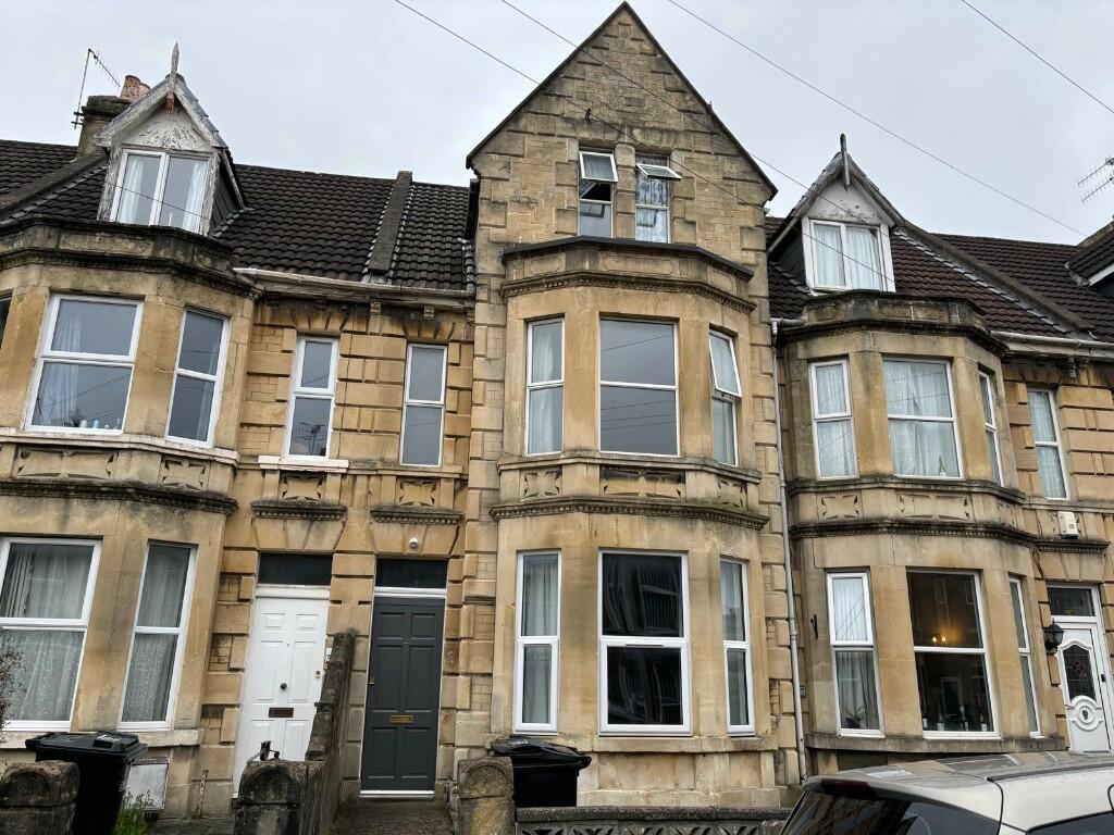 7 bed Mid Terraced House for rent in Bath. From Liane Hanks Residential - Bath