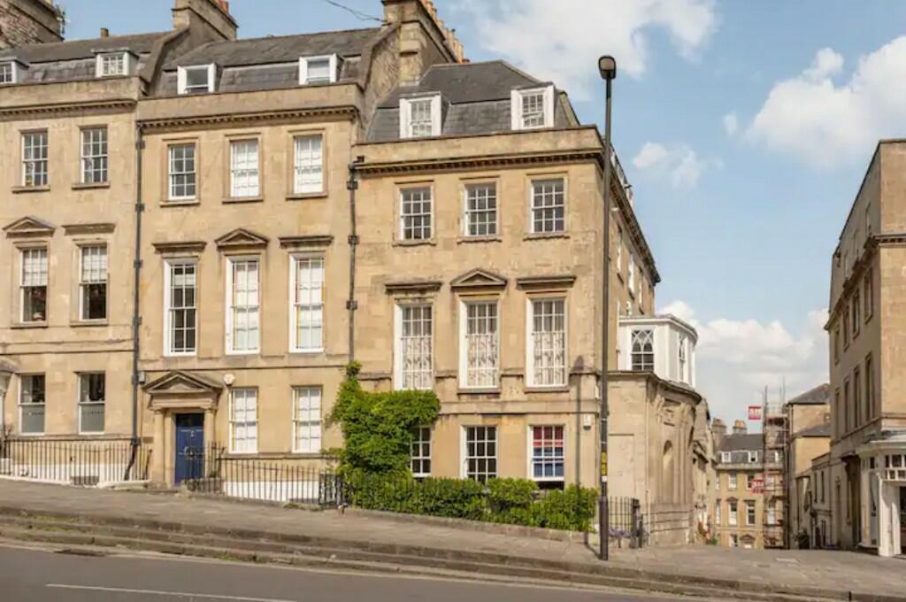 2 bed Apartment for rent in Upper Swainswick. From Liane Hanks Residential - Bath