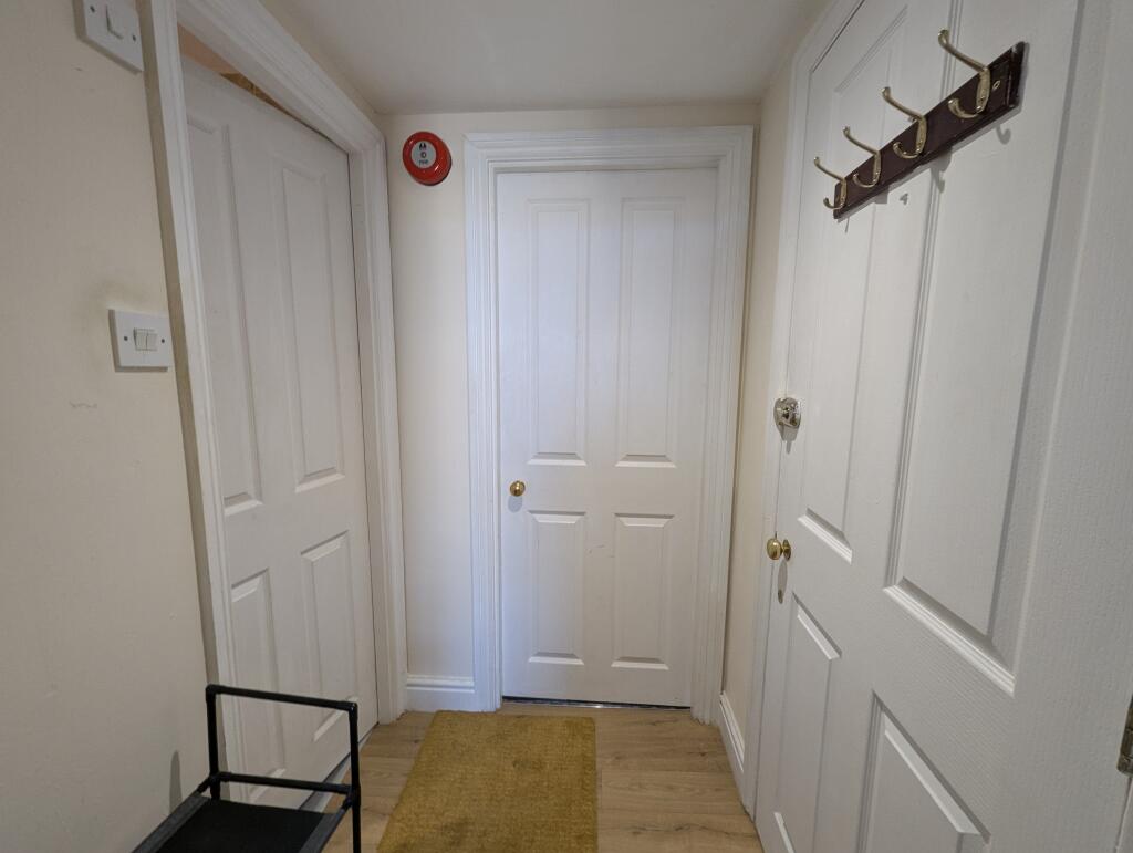2 bed 1st Floor Flat for rent in Upper Swainswick. From Liane Hanks Residential - Bath 2 bed 1st Floor Flat for rent in Upper Swainswick. From Liane Hanks Residential - Bath