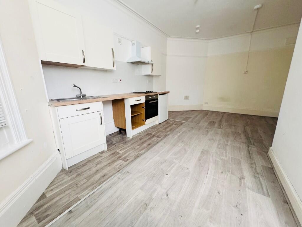 0 bed Studio for rent in Streatley. From Luton Heights Ltd - Luton
