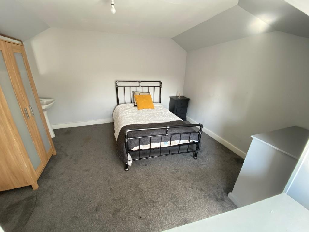 1 bed House Share for rent in Luton. From Luton Heights Ltd - Luton