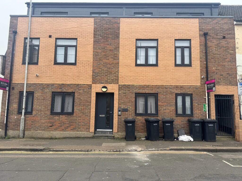 2 bed Duplex for rent in Luton. From Luton Heights Ltd - Luton