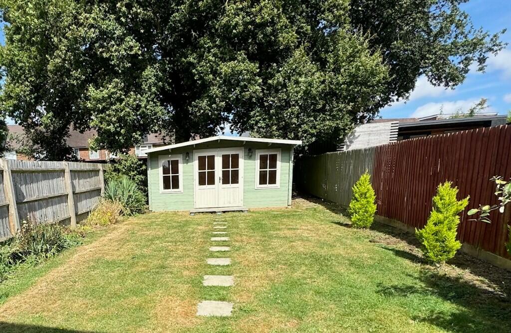 3 bed Semi Detached for rent in Caddington. From Luton Heights Ltd - Luton