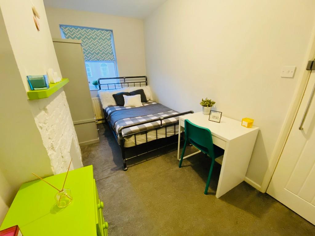 1 bed HMO for rent in Luton. From Luton Heights Ltd - Luton