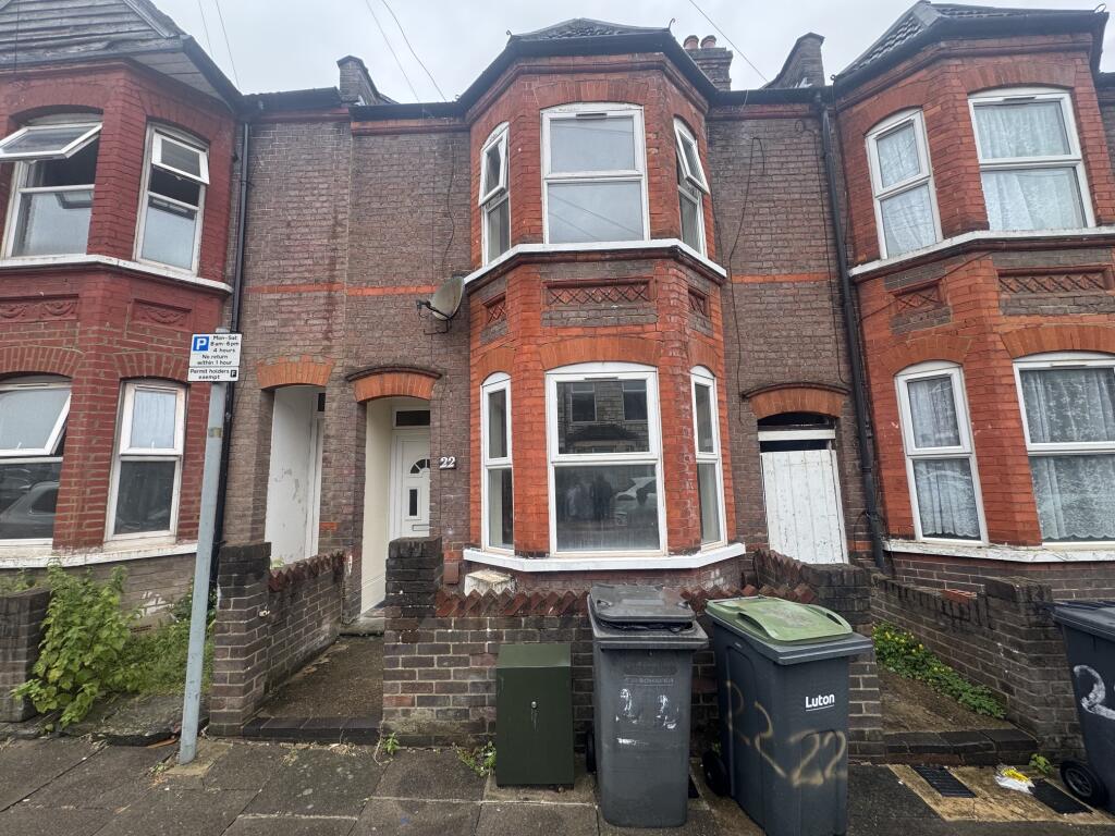 3 bed Mid Terraced House for rent in Luton. From Luton Heights Ltd - Luton 3 bed Mid Terraced House for rent in Luton. From Luton Heights Ltd - Luton