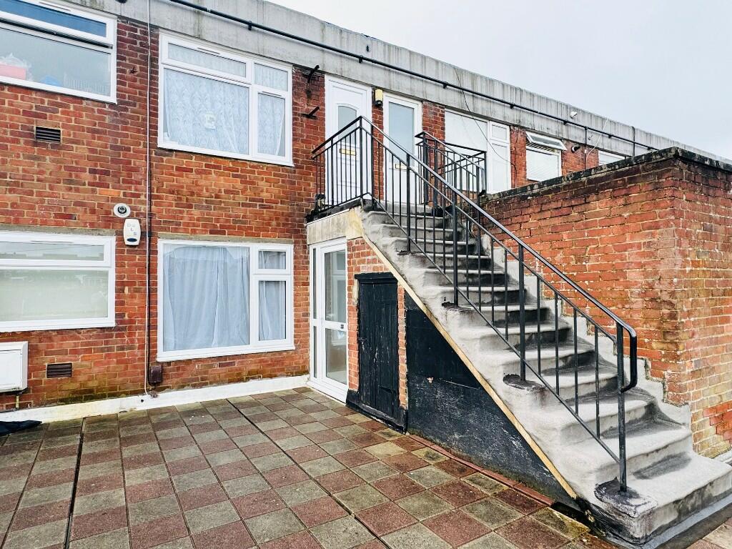 2 bed 1st Floor Flat for rent in Dunstable. From Luton Heights Ltd - Luton