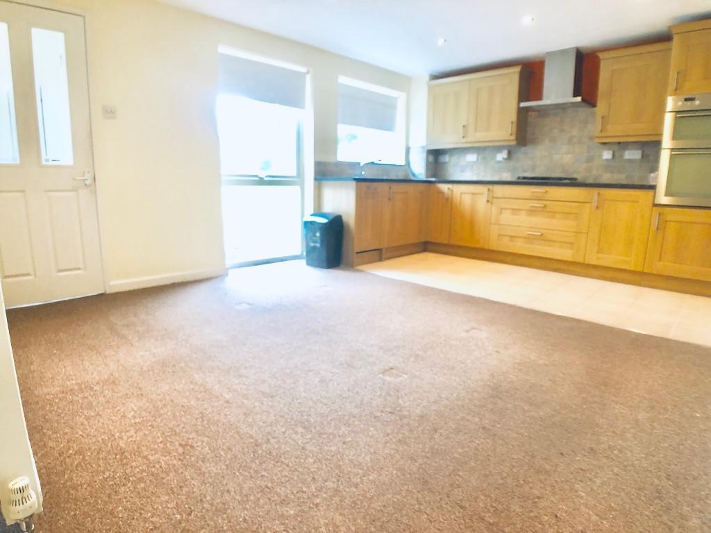 3 bed Mid Terraced House for rent in Houghton Regis. From Luton Heights Ltd - Luton