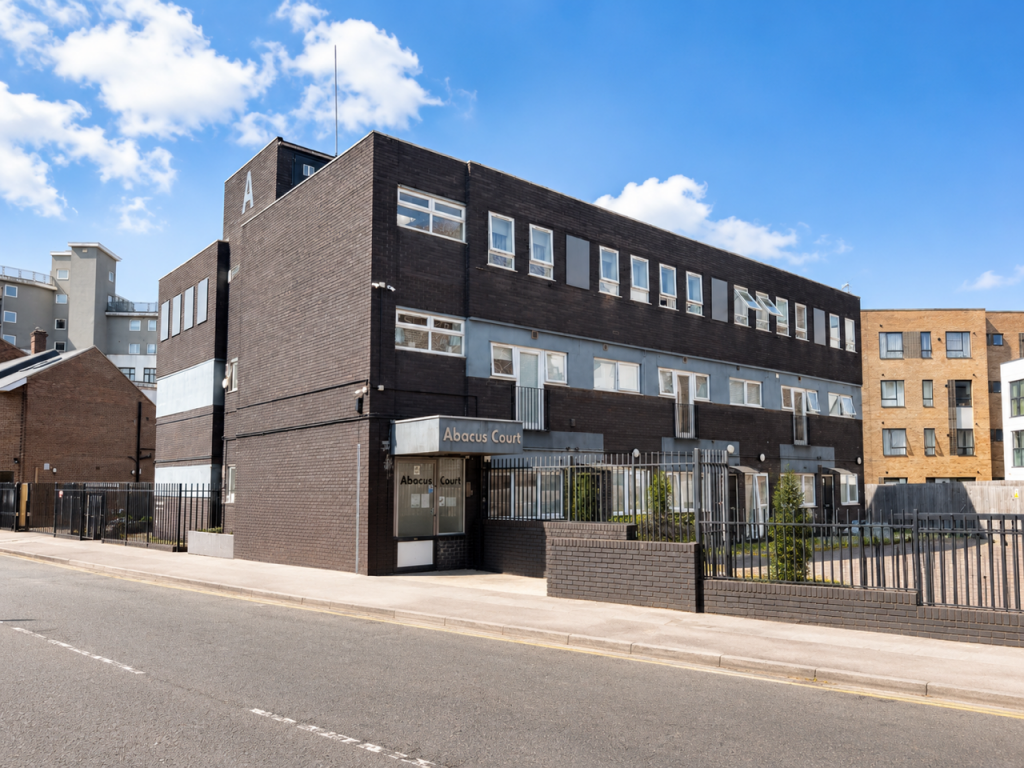 4 bed 1st Floor Flat for rent in Cockernhoe. From Luton Heights Ltd - Luton