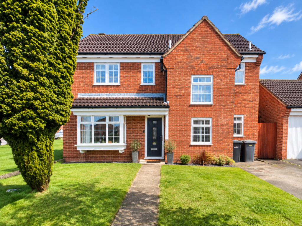 4 bed Detached for rent in Luton. From Luton Heights Ltd - Luton 4 bed Detached for rent in Luton. From Luton Heights Ltd - Luton